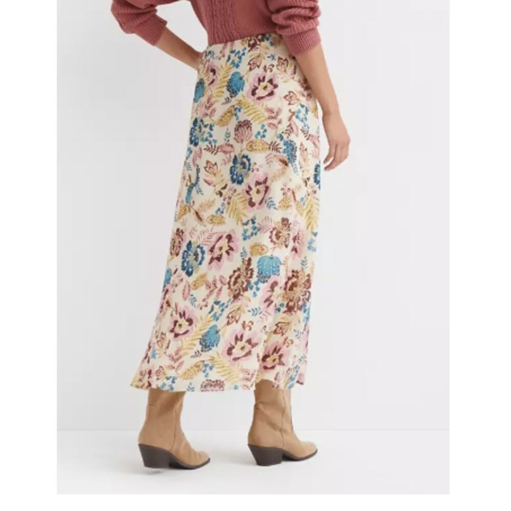 LOFT Petite Floral Midi Skirt Lightweight Feminine Spring Summer Size 2P